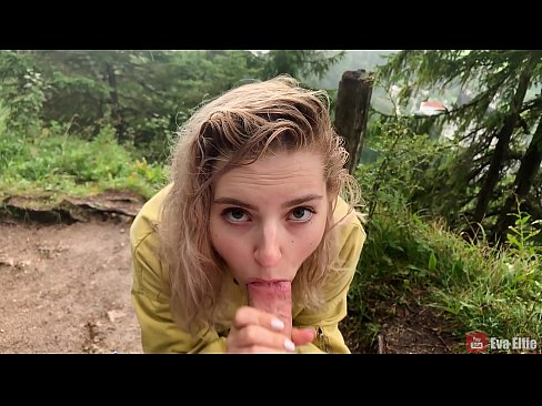 ❤️ Dievča prehĺta semeno po verejnom fajčení - Eva Elfi Šukanie video na porno sk.sex-porntube.ru