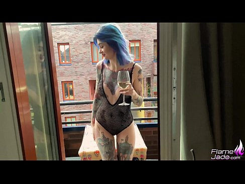 ❤️ Obrovské dievča fajčí s hltom a vášnivo šuká pod holým nebom Šukanie video na porno sk.sex-porntube.ru