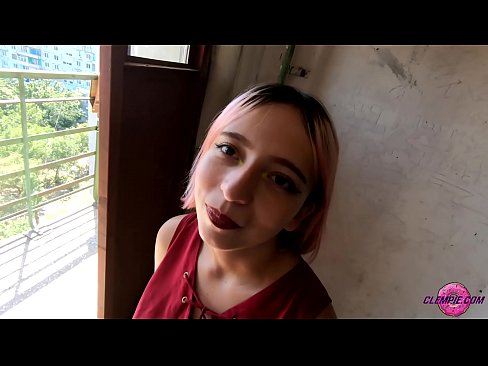 ❤️ Študentka zmyselne fajčí cudzinca vo vnútrozemí - strieka mu na tvár Šukanie video na porno sk.sex-porntube.ru
